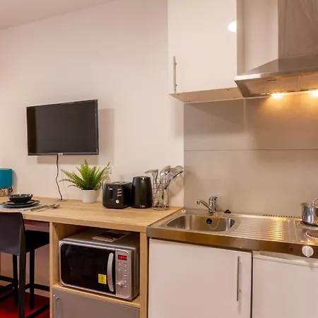 For Students Only Globe Works In Apartment *